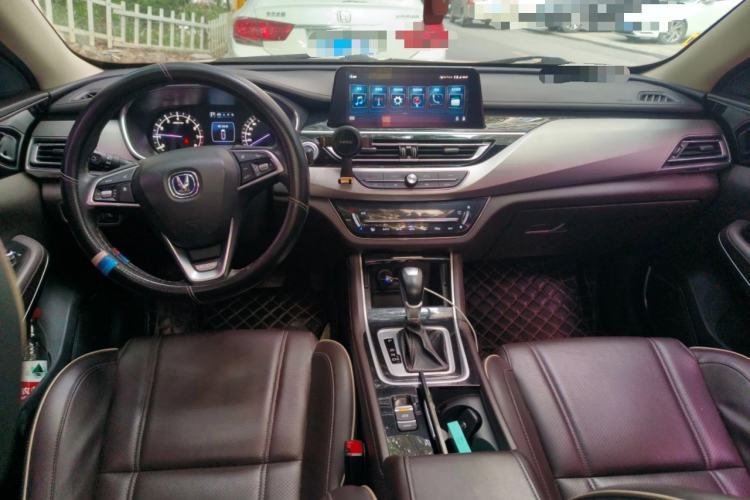 Used CHANGAN Raeton CC 2018 1.5T Automatic Haoya Model China V Standard Center Console