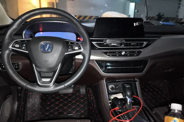 Used CHANGAN Raeton CC 2018 1.5T Automatic Zunya Model China V Standard Center Console
