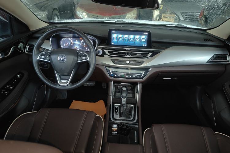 Used CHANGAN Raeton CC 2018 1.5T Automatic Zhiya Model China V Standard Center Console