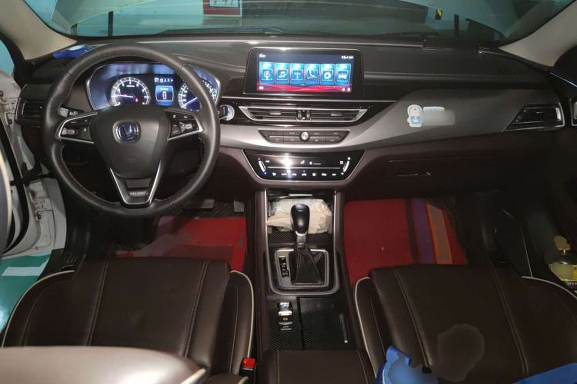 Used CHANGAN Raeton CC 2018 1.5T Automatic Haoya Model China V Standard Center Console