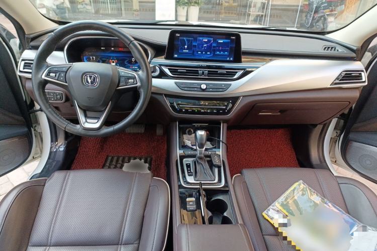 Used CHANGAN Raeton CC 2018 1.5T Automatic Zunya Model China V Standard Center Console