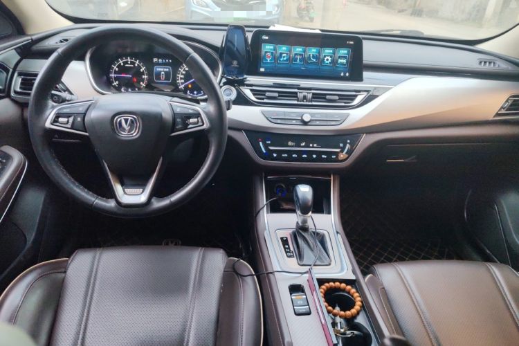 Used CHANGAN Raeton CC 2018 1.5T Automatic Haoya Model China V Standard Center Console