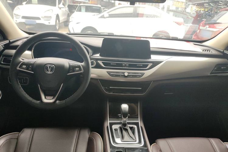 Used CHANGAN Raeton CC 2018 1.5T Automatic Zhiya Model China V Standard Center Console