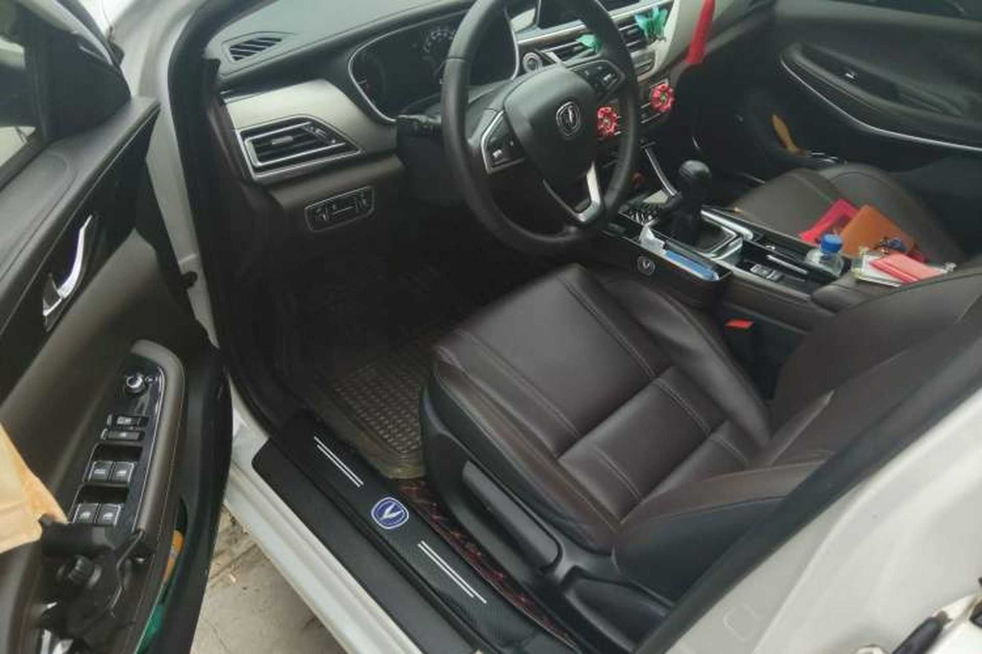 Used CHANGAN Raeton CC 2018 1.5T Manual Elegant Starry Edition China V Standard Driver Seat