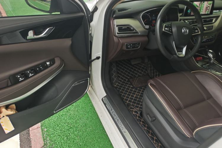 Used CHANGAN Raeton CC 2018 1.5T Automatic Zhiya Model China V Standard Driver Seat