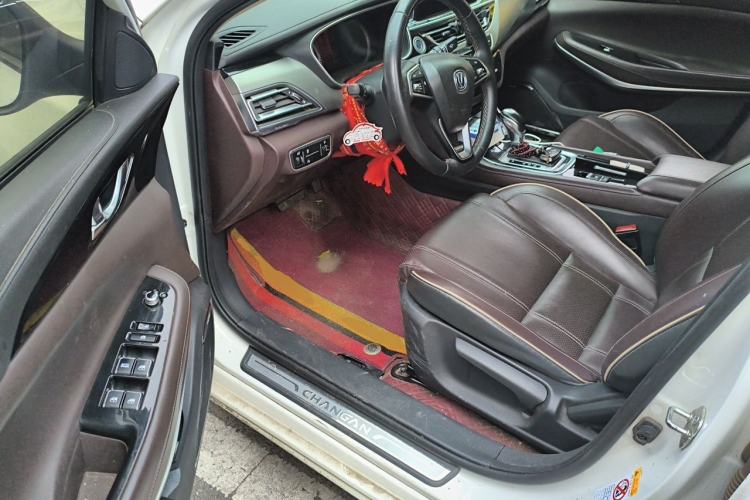 Used CHANGAN Raeton CC 2018 1.5T Automatic Haoya Model Guangmang Edition China V Standard Driver Seat