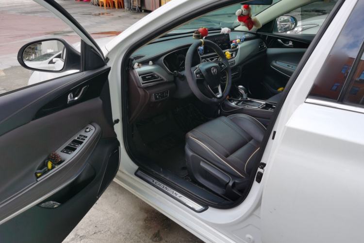 Used CHANGAN Raeton CC 2018 1.5T Automatic Haoya Model China V Standard Driver Seat