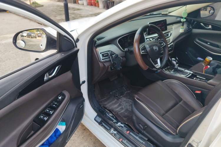 Used CHANGAN Raeton CC 2018 1.5T Automatic Zhiya Model China V Standard Driver Seat