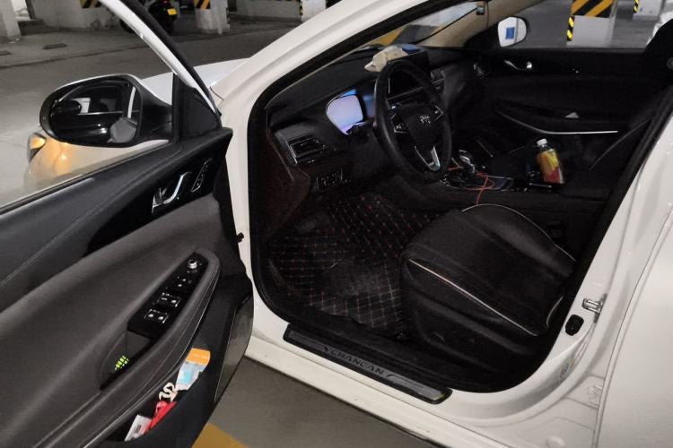 Used CHANGAN Raeton CC 2018 1.5T Automatic Zunya Model China V Standard Driver Seat