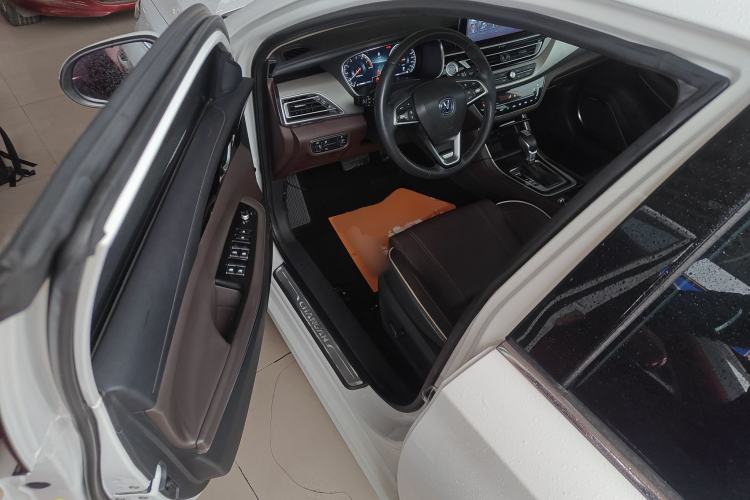 Used CHANGAN Raeton CC 2018 1.5T Automatic Zhiya Model China V Standard Driver Seat