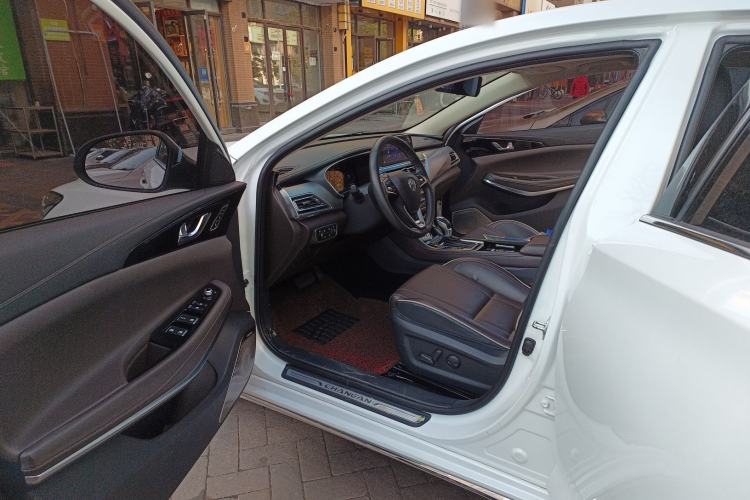 Used CHANGAN Raeton CC 2018 1.5T Automatic Zunya Model China V Standard Driver Seat