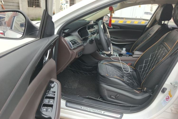 Used CHANGAN Raeton CC 2018 1.5T Automatic Zhiya Model China V Standard Driver Seat