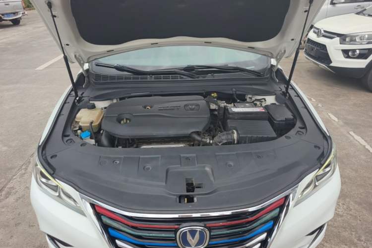 Used CHANGAN Raeton CC 2018 1.5T Manual Elegant Model China V Standard Engine Bay