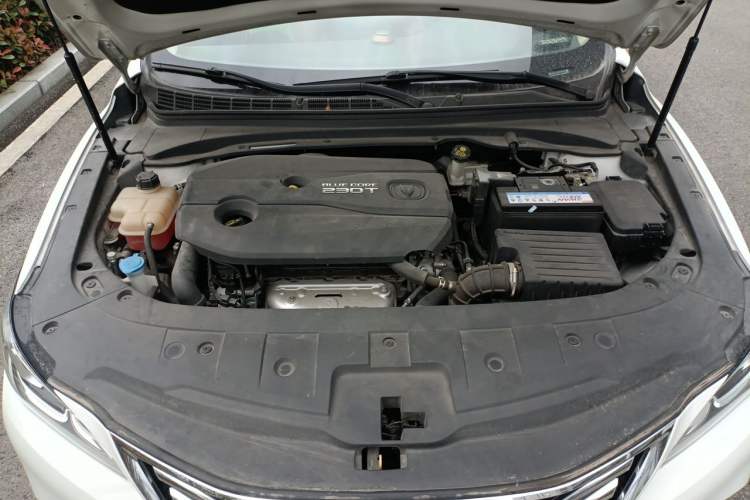 Used CHANGAN Raeton CC 2018 1.5T Automatic Haoya Model China V Standard Engine Bay