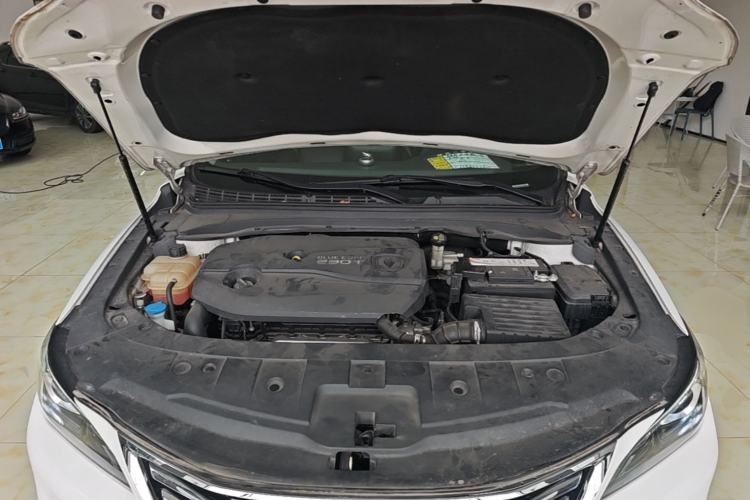 Used CHANGAN Raeton CC 2018 1.5T Automatic Elegant Starry Edition China V Standard Engine Bay