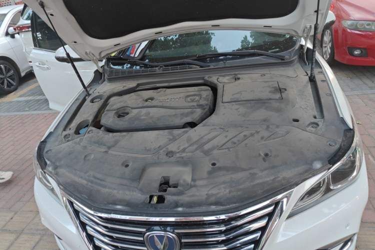 Used CHANGAN Raeton CC 2018 1.5T Automatic Zunya Model China V Standard Engine Bay