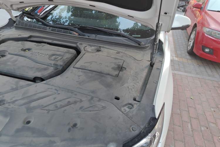 Used CHANGAN Raeton CC 2018 1.5T Automatic Zunya Model China V Standard Engine Bay Left