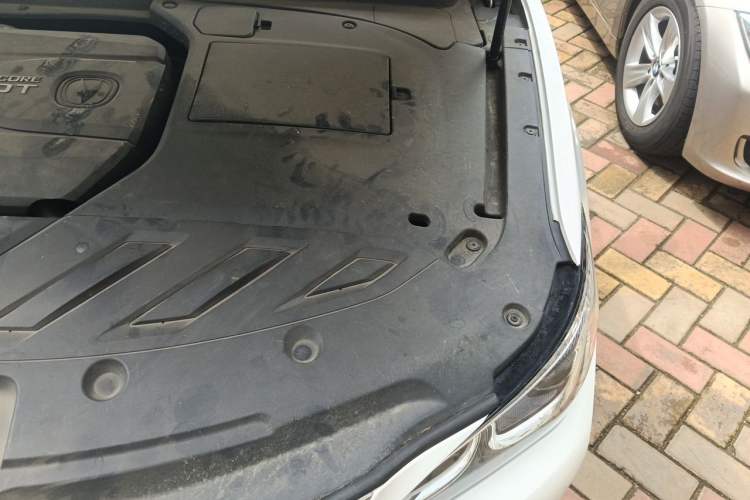 Used CHANGAN Raeton CC 2018 1.5T Automatic Zhiya Model China V Standard Engine Bay Left