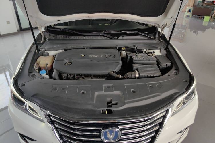 Used CHANGAN Raeton CC 2018 1.5T Manual Luxury Model China V Standard Engine Bay