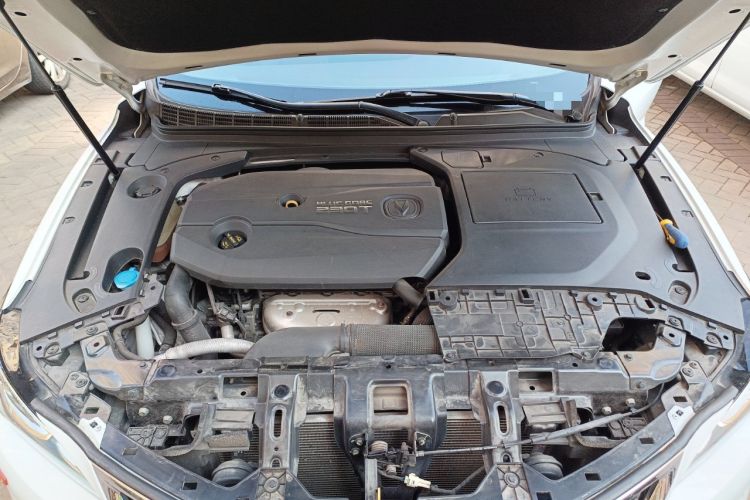 Used CHANGAN Raeton CC 2018 1.5T Automatic Zunya Model China V Standard Engine Bay