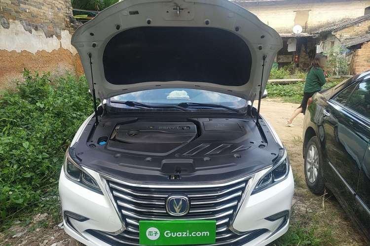 Used CHANGAN Raeton CC 2018 1.5T Automatic Zhiya Model China V Standard Engine Bay