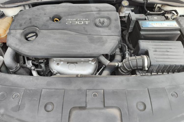 Used CHANGAN Raeton CC 2018 1.5T Automatic Elegant Version China V Standard Engine Bay