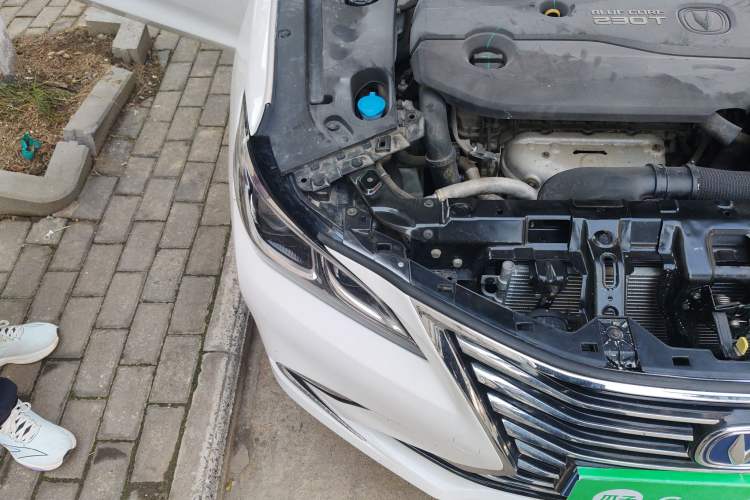 Used CHANGAN Raeton CC 2018 1.5T Automatic Zhiya Model China V Standard Engine Bay Right