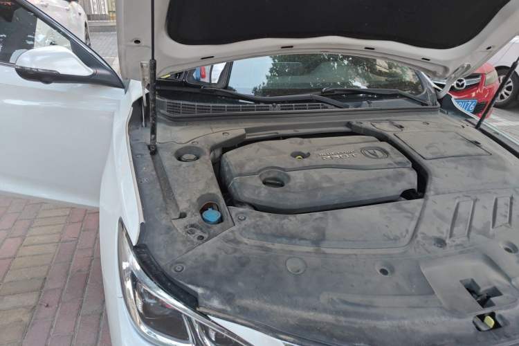 Used CHANGAN Raeton CC 2018 1.5T Automatic Zunya Model China V Standard Engine Bay Right