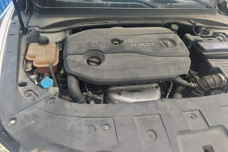 Used CHANGAN Raeton CC 2018 1.5T Automatic Haoya Model China V Standard Engine Bay Right