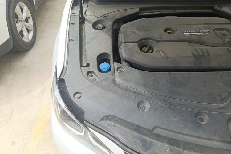 Used CHANGAN Raeton CC 2018 1.5T Automatic Zhiya Model China V Standard Engine Bay Right
