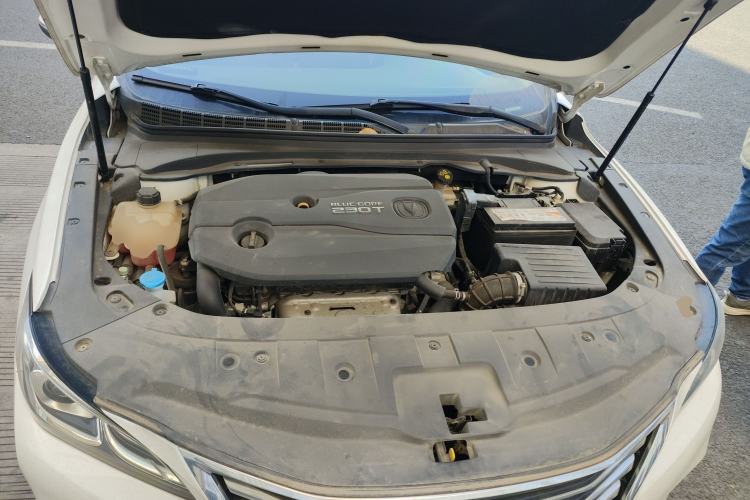 Used CHANGAN Raeton CC 2018 1.5T Automatic Elegant Version China V Standard Engine Bay