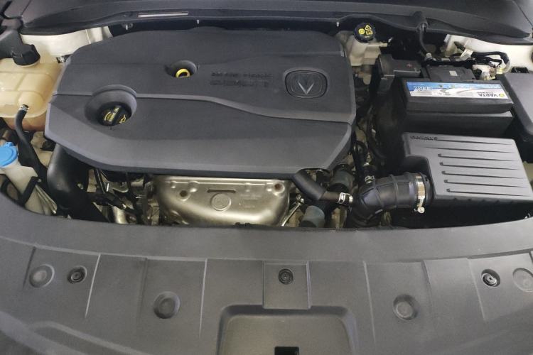 Used CHANGAN Raeton CC 2018 1.5T Automatic Haoya Model Guangmang Edition China V Standard Engine Bay