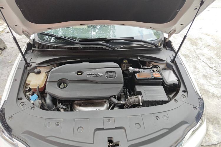Used CHANGAN Raeton CC 2018 1.5T Automatic Haoya Model Guangmang Edition China V Standard Engine Bay