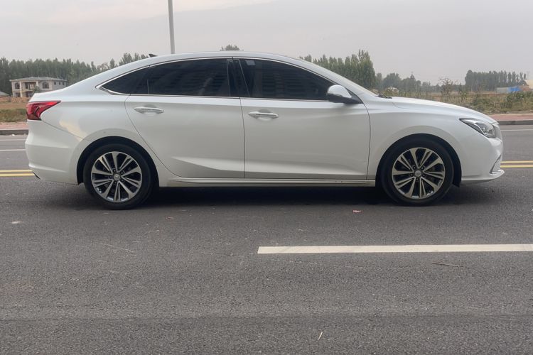 Used CHANGAN Raeton CC 2018 1.5T Manual Luxury Model China V Standard Exterior 2