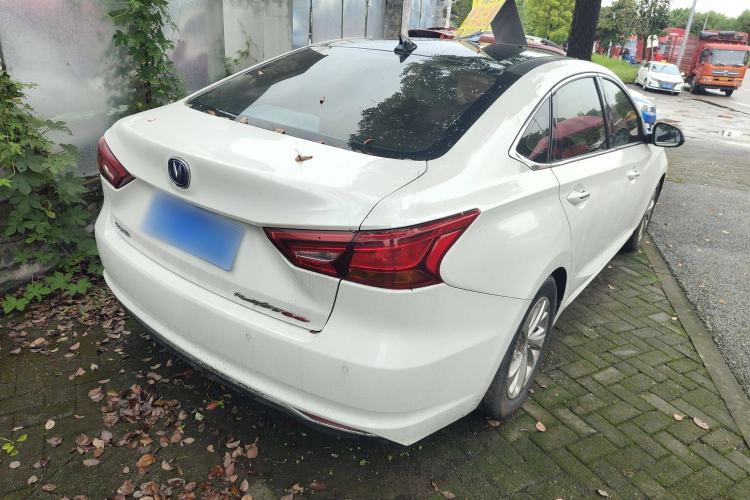 Used CHANGAN Raeton CC 2018 1.5T Automatic Elegant Starry Edition China V Standard Exterior 3