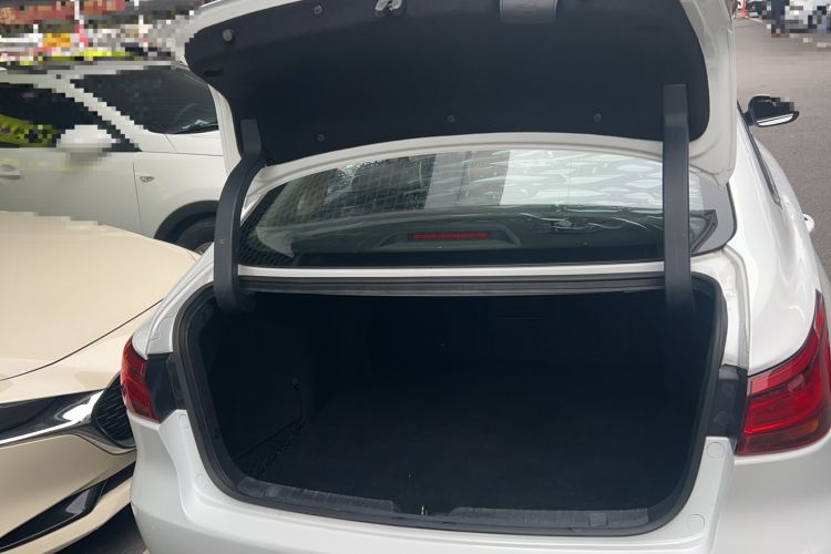 Used CHANGAN Raeton CC 2018 1.5T Automatic Zhiya Model China V Standard Exterior 4