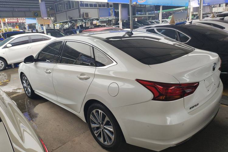 Used CHANGAN Raeton CC 2018 1.5T Automatic Zhiya Model China V Standard Exterior 5