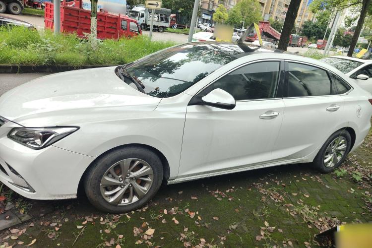 Used CHANGAN Raeton CC 2018 1.5T Automatic Elegant Starry Edition China V Standard Exterior 5