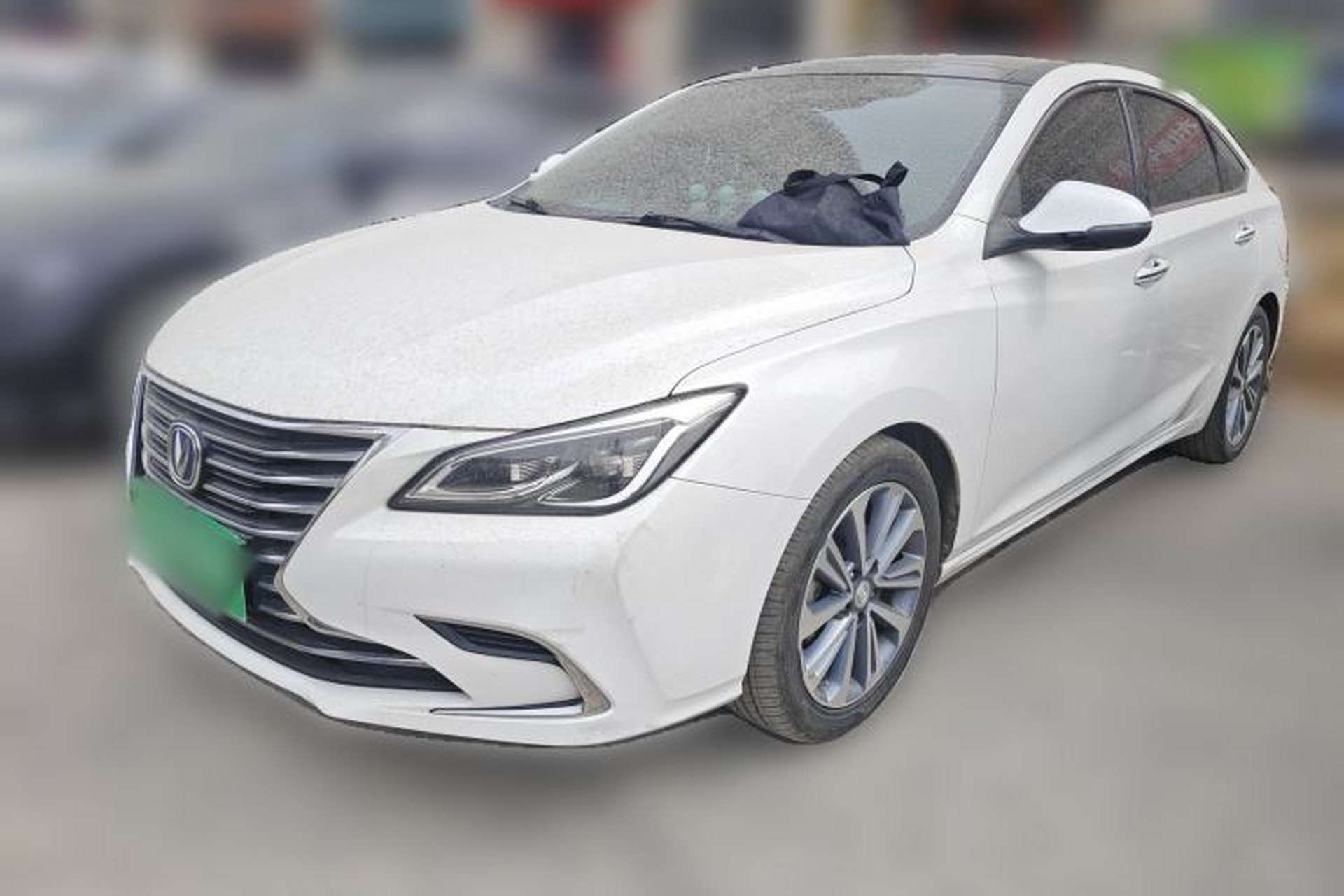 Used CHANGAN Raeton CC 2018 1.5T Manual Luxury Model China V Standard Front Left 45 Deg