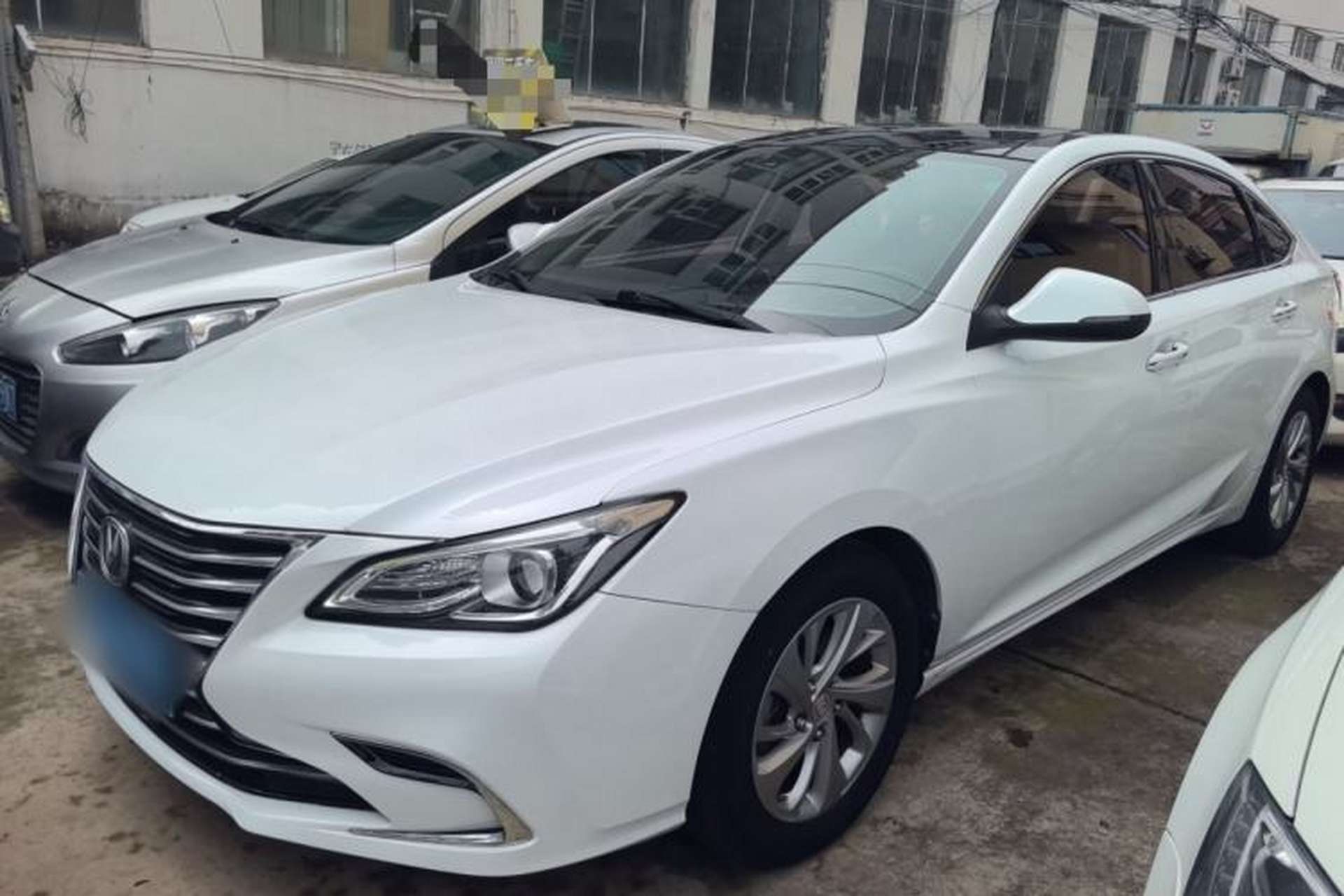 Used CHANGAN Raeton CC 2018 1.5T Manual Elegant Starry Edition China V Standard Front Left 45 Deg