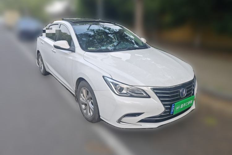 Used CHANGAN Raeton CC 2018 1.5T Automatic Elegant Starry Edition China V Standard Front Right 45 Deg