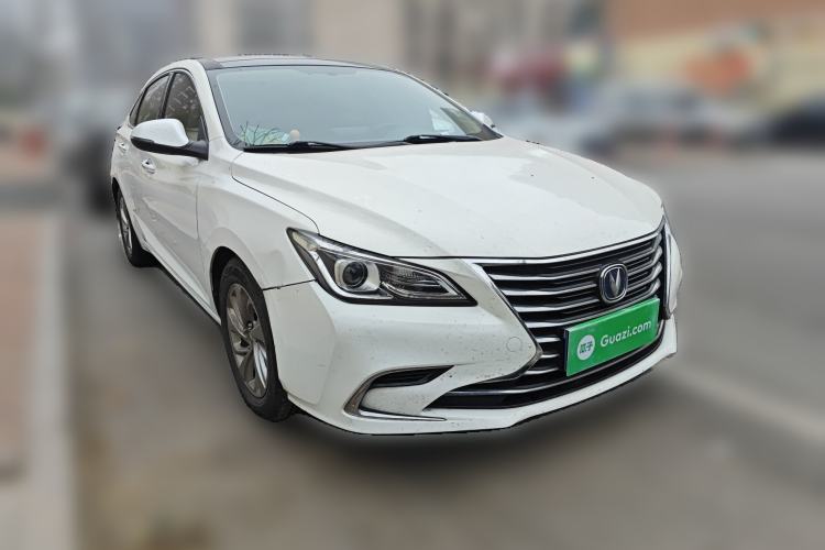 Used CHANGAN Raeton CC 2018 1.5T Automatic Elegant Starry Edition China V Standard Front Right 45 Deg