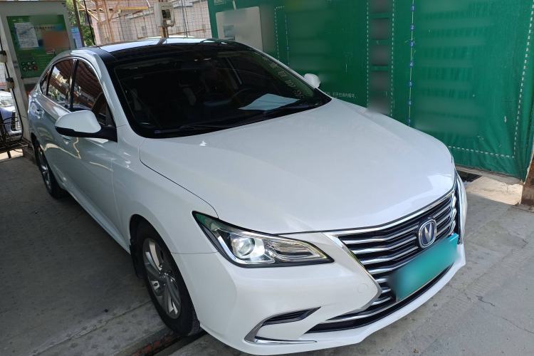 Used CHANGAN Raeton CC 2018 1.5T Automatic Elegant Starry Edition China V Standard Front Right 45 Deg