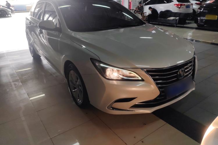 Used CHANGAN Raeton CC 2018 1.5T Automatic Elegant Starry Edition China V Standard Front Right 45 Deg