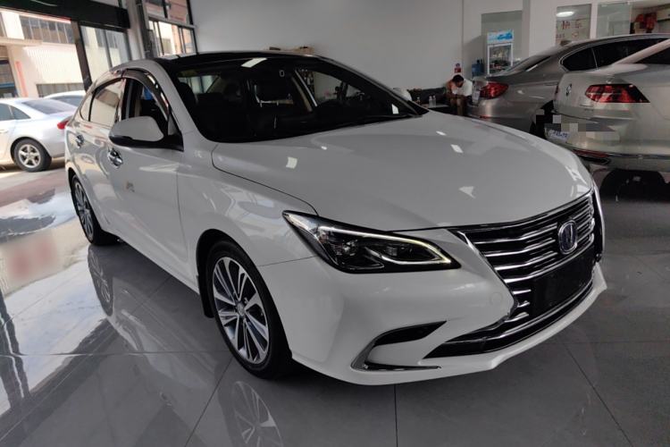 Used CHANGAN Raeton CC 2018 1.5T Manual Luxury Model China V Standard Front Right 45 Deg