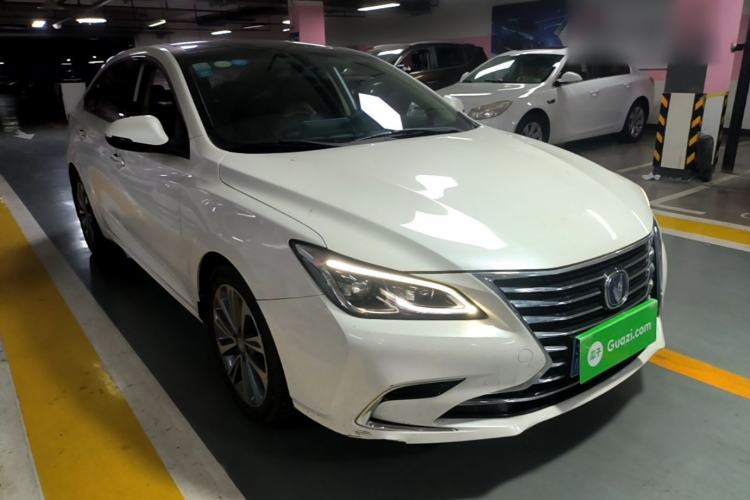 Used CHANGAN Raeton CC 2018 1.5T Manual Luxury Model China V Standard Front Right 45 Deg