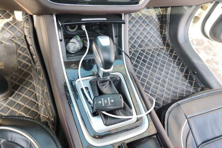 Used CHANGAN Raeton CC 2018 1.5T Automatic Zhiya Model China V Standard Gear Lever