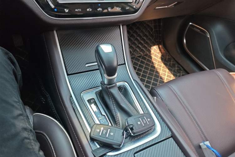 Used CHANGAN Raeton CC 2018 1.5T Automatic Haoya Model Guangmang Edition China V Standard Gear Lever