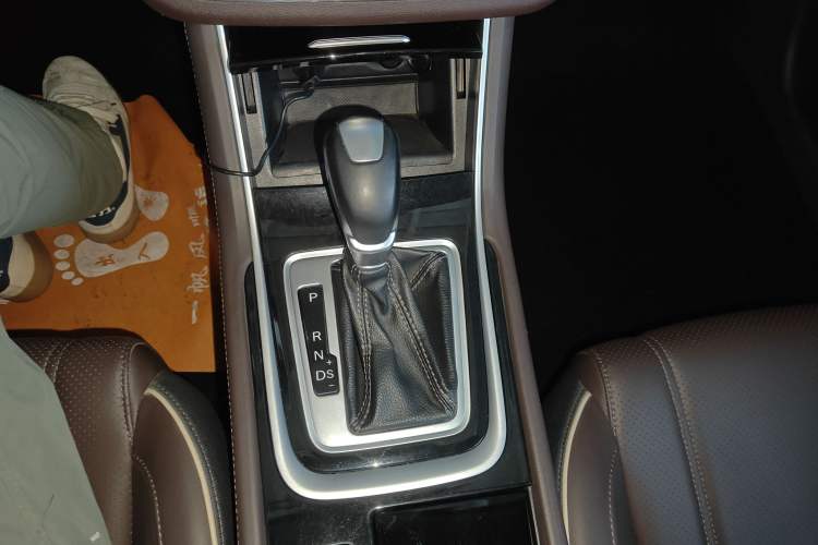 Used CHANGAN Raeton CC 2018 1.5T Automatic Zhiya Model China V Standard Gear Lever