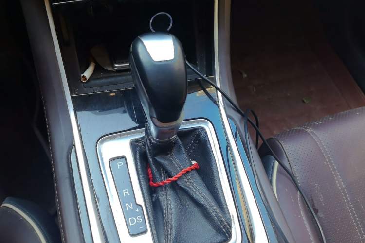 Used CHANGAN Raeton CC 2018 1.5T Automatic Haoya Model China V Standard Gear Lever